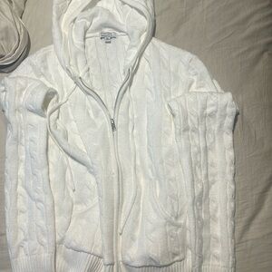 White sweater hoodie size xl